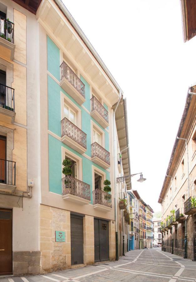 Antique Pamplona Tres Reyes Apartments Exterior photo
